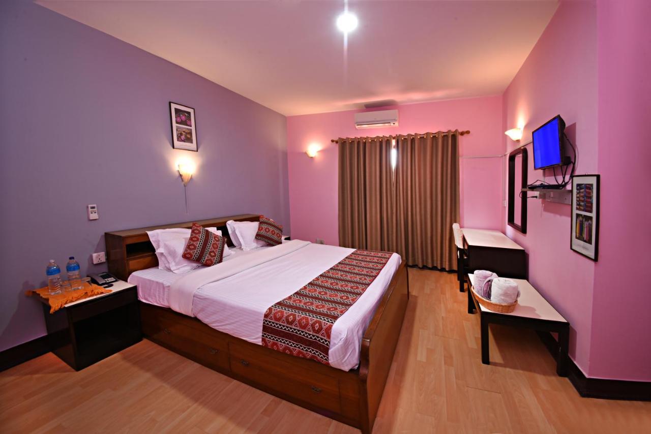 Sacred Boutique Hotel Катманду Экстерьер фото