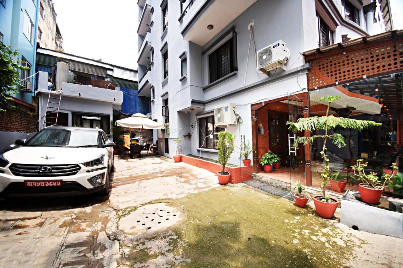 Sacred Boutique Hotel Катманду Экстерьер фото