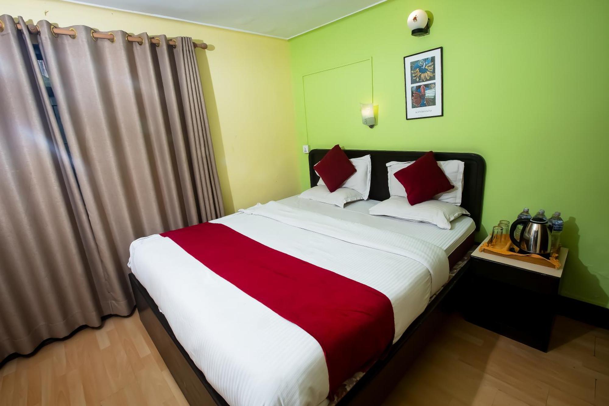 Sacred Boutique Hotel Катманду Экстерьер фото